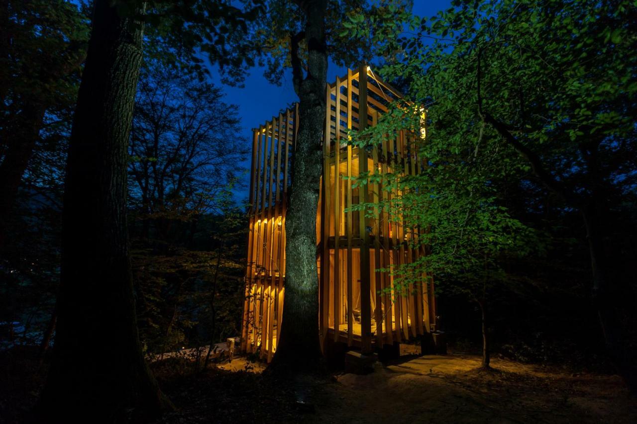 TREEHOUSES NOSZVAJ Magyarorsz g HUF 150054 rt l BOOKED